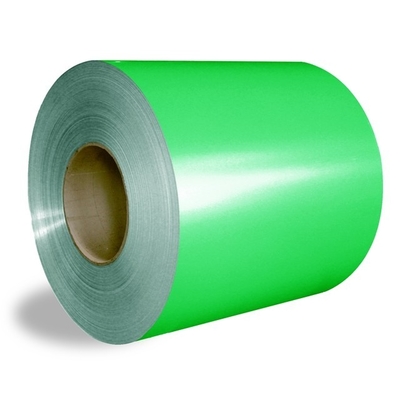 Le Galvalume enduit d'une première couche de peinture par 600mm vert DX51D en acier colorent la bobine de feuille enduite