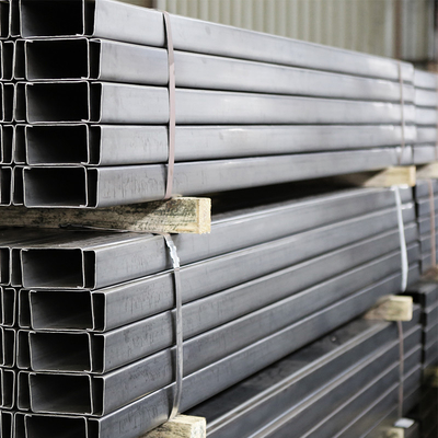 50mm a galvanisé la poutre en U ASTM Q235 Q345 de fer en métal de la Manche C