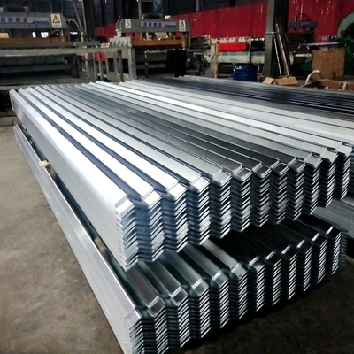Feuille de prix en acier de produits de fer de CGCC couvrant le GI 4*8 ondulé pour la construction