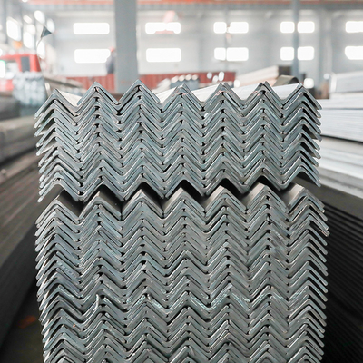 Produit en acier équilateral d'angle de GI d'ASTM A36 de Shandong faisant 12m