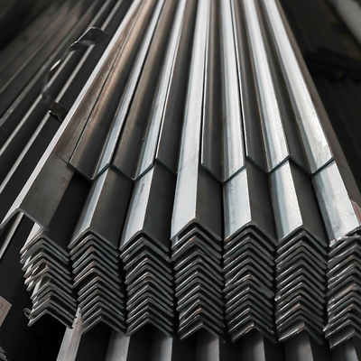 75*75*5mm ont galvanisé la barre de fer en acier de carbone du profil Q235 Q345 d'angle