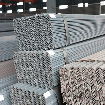 Couche en acier galvanisée laminée à chaud de zinc de profil de cornière avec la catégorie AISI 6mm