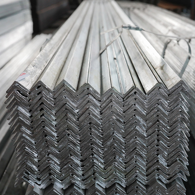 75*75*5mm ont galvanisé la barre de fer en acier de carbone du profil Q235 Q345 d'angle