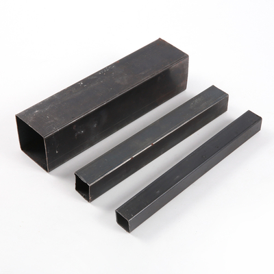 La tuyauterie noire 2 x 2 de place de fer d'AiSi 2.5mm a galvanisé le tube JIS de place